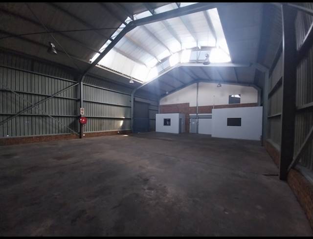 406M² WAREHOUSE TO LET IN BENROSE